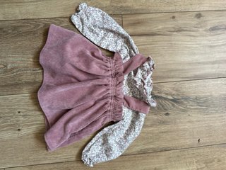Conjunto bebé niña floral y de pana