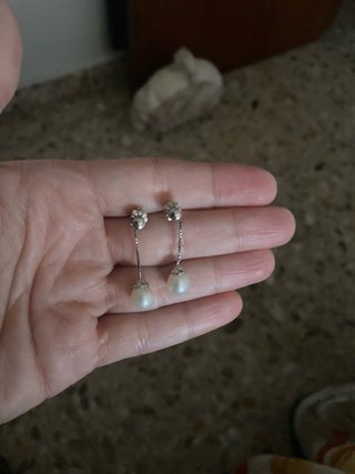 Pendientes de perlas plateados