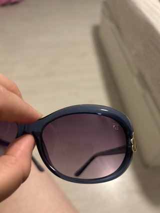 Gafas de sol Tous azules con detalles dorados
