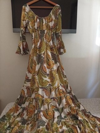 Vestido largo estampado paisley