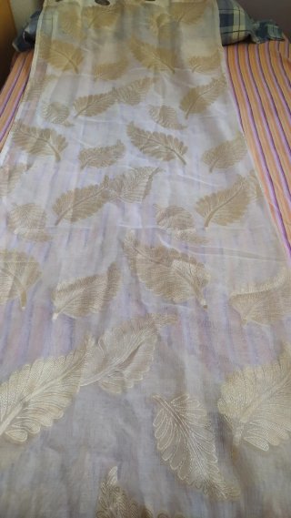 3 Cortinas con flores moradas y blancas