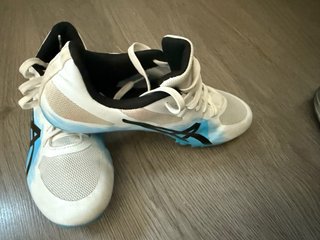 Zapatillas clavos atletismo