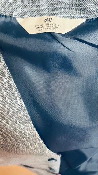 Traje blanco roto con chaleco y corbata azul T. 10