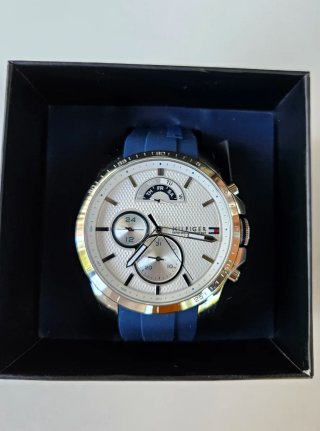 Reloj Tommy Hilfiger Azul y Dorado