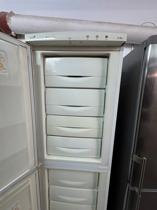Congelador vertical new pol 185 cm 8 cajones