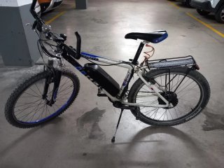Bicicleta Trek con motor