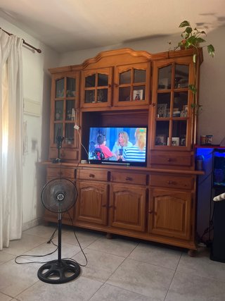 Mueble de pino macizo