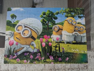 Lote 2 Puzzles Minions Clementoni  104 y 60 piezas