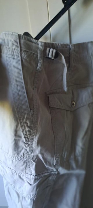 Pantaloni cargo Bershka grigio chiaro