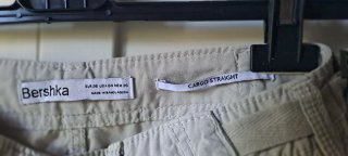 Pantaloni cargo Bershka grigio chiaro