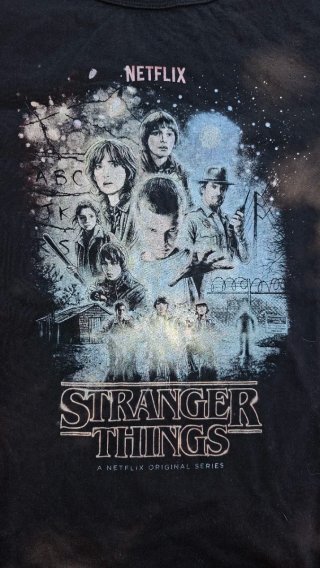 Camiseta Stranger Things Netflix Negra