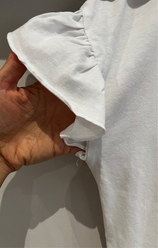Camiseta Zara blanca niña volantes