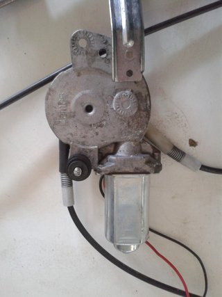 Elevador Elet Frt Esquerdo Volkswagen Polo - 94/99
