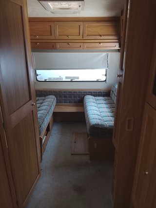 Lunar Delta 610-4 Caravana