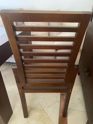 Mesa de comedor y 4 sillas madera