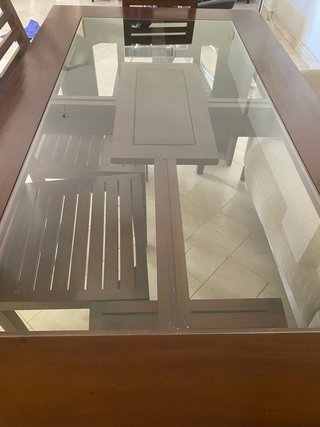 Mesa de comedor y 4 sillas madera