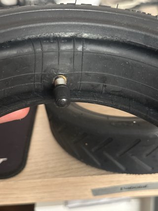 Ruedas macizas patinete eléctrico