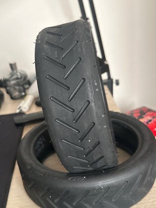 Ruedas macizas patinete eléctrico