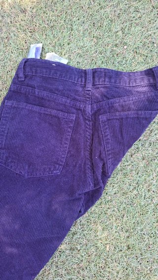Pantalones pana acampanados morados