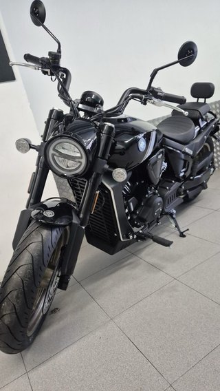 MBP Morbidelli C652 V Negra y Dorada