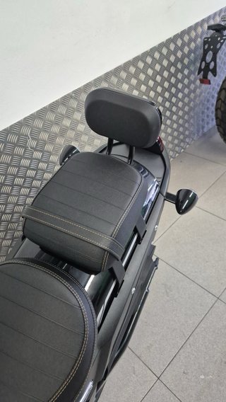MBP Morbidelli C652 V Negra y Dorada