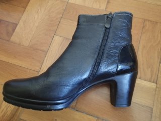 Botines piel negros talla 39