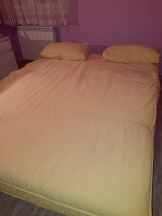Sofá-cama Ikea tela amarillo.