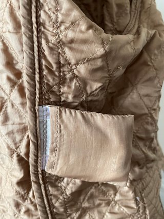 Chaqueta Moncler acolchada marrón y blanca