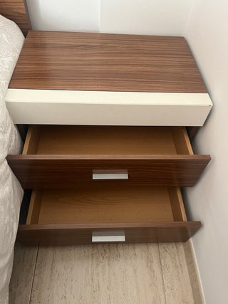 Mesitas y Cabecero de madera