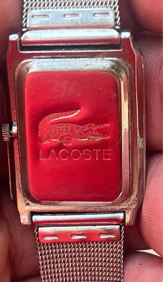 Reloj Lacoste con correa plateada