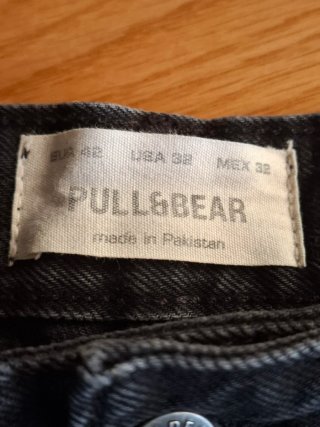 Bermuda vaquera Pull&Bear desgastada