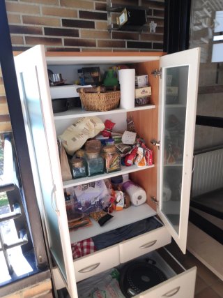 Set mobili cucina/sala da pranzo: Tavolo+5 sedie+credenza