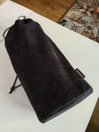 Teleobjetivo Tamron para Canon con accesorios