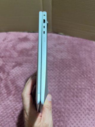 HP EliteBook 835 G8 Plata