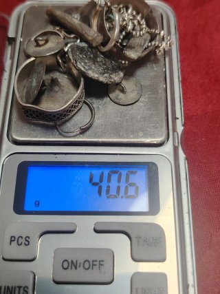 Lote de Plata  son  40.grs ,anillos, colgantes