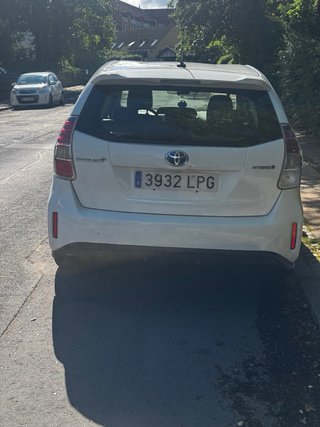 Toyota Prius+ 2021