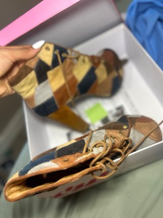 Botines de piel patchwork con tacón de madera