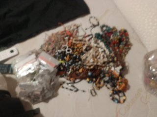 Lote de pulseras y collares