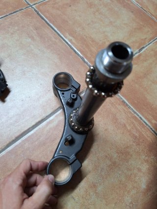 Tija inferior Yamaha Tracer 7 MT07 XSR 700 18-23