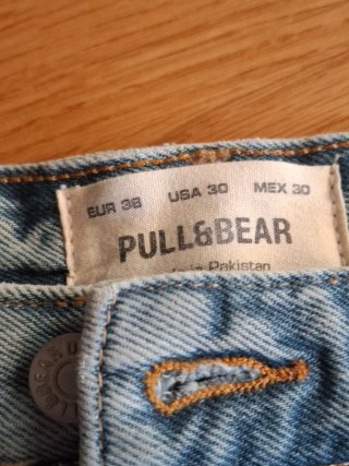 Bermuda vaquera Pull&Bear desgastada