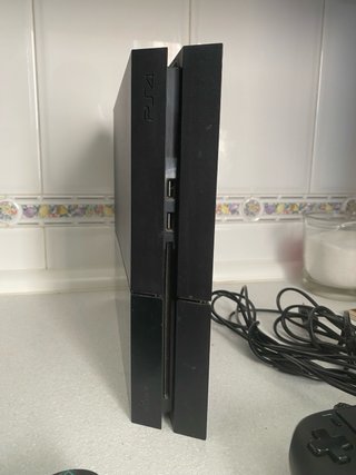 PS4 1TB Negra + 2 Mandos