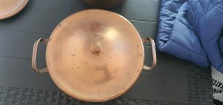 Cacerola cobre antigua con tapa y asas latón