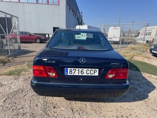 Mercedes-Benz Clase E 300D 1995