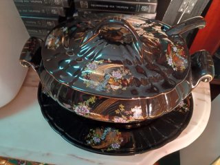 Sopera Antigua Porcelana Negra Vista Alegre