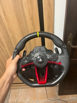 Volante Gaming Thrustmaster para PS4