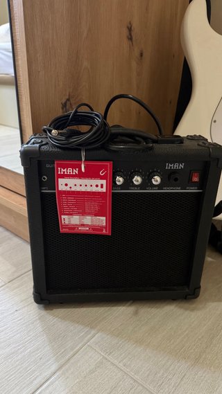 Guitarra Eléctrica IMAN Blanca