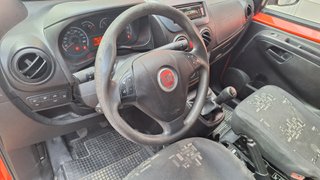 FIAT Fiorino 2015 con puerta lateral