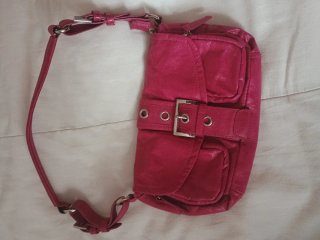 Bolso rosa con hebilla vintage