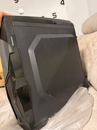 Caja PC Gamer Negra con Ventana