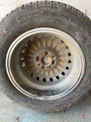 1 llanta de Renault de época  En Aluminio